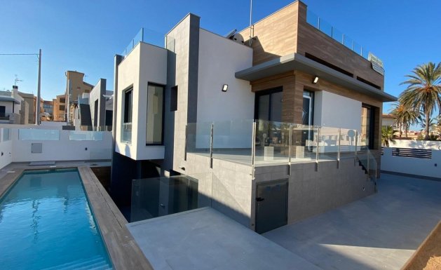 Chalet - Nueva construcción - Torrevieja -
                Torrevieja