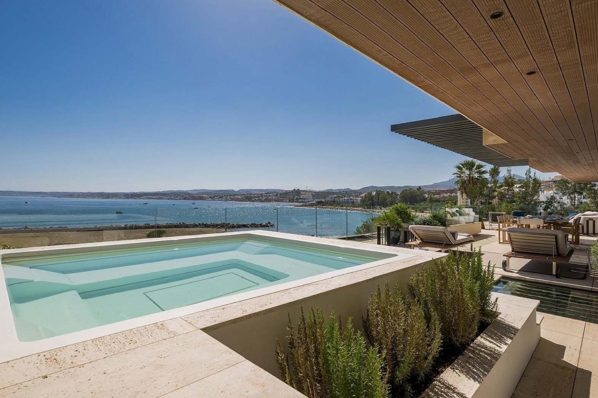 Neuf - APPARTEMENT  - Estepona