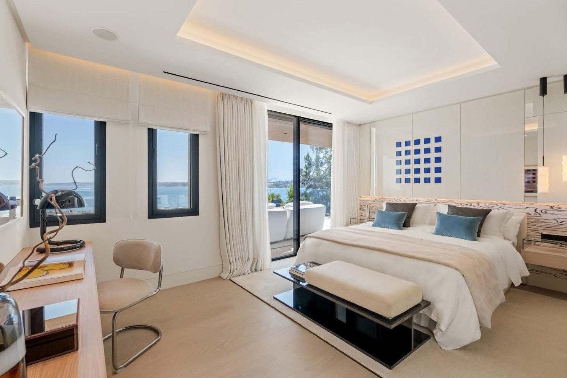 Neuf - APPARTEMENT  - Estepona
