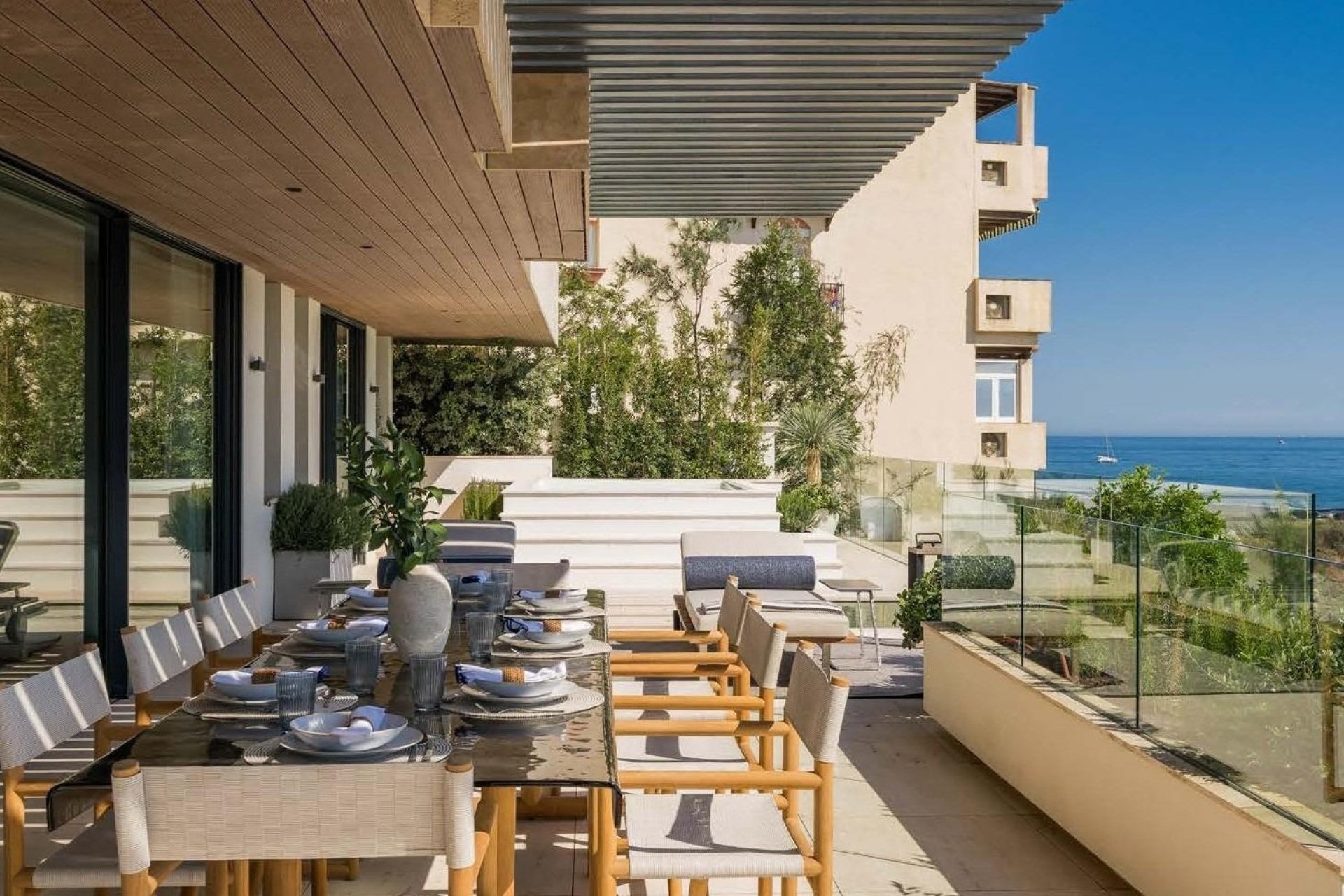 Neuf - APPARTEMENT  - Estepona