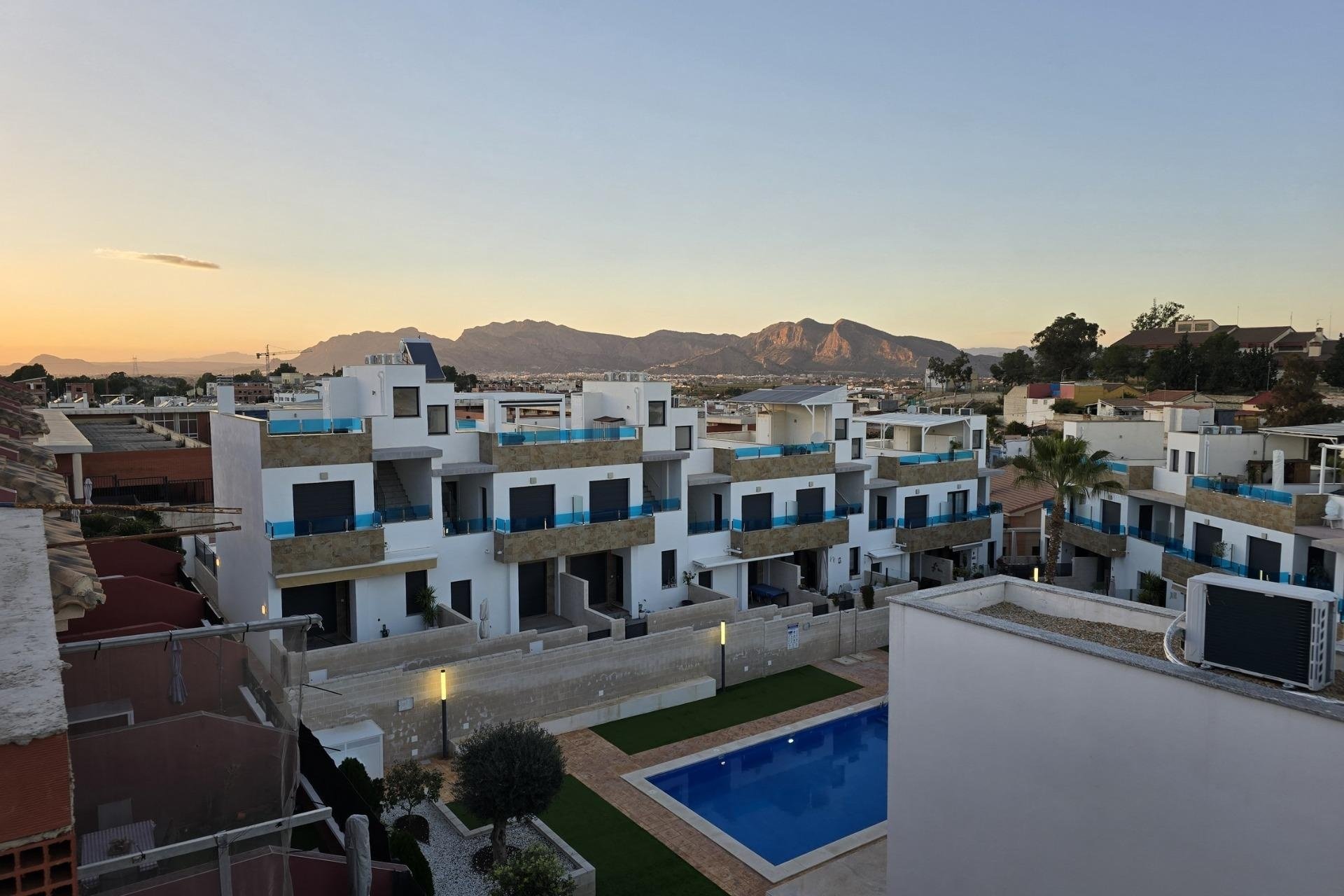 New Build - TOWNHOUSE - Bigastro