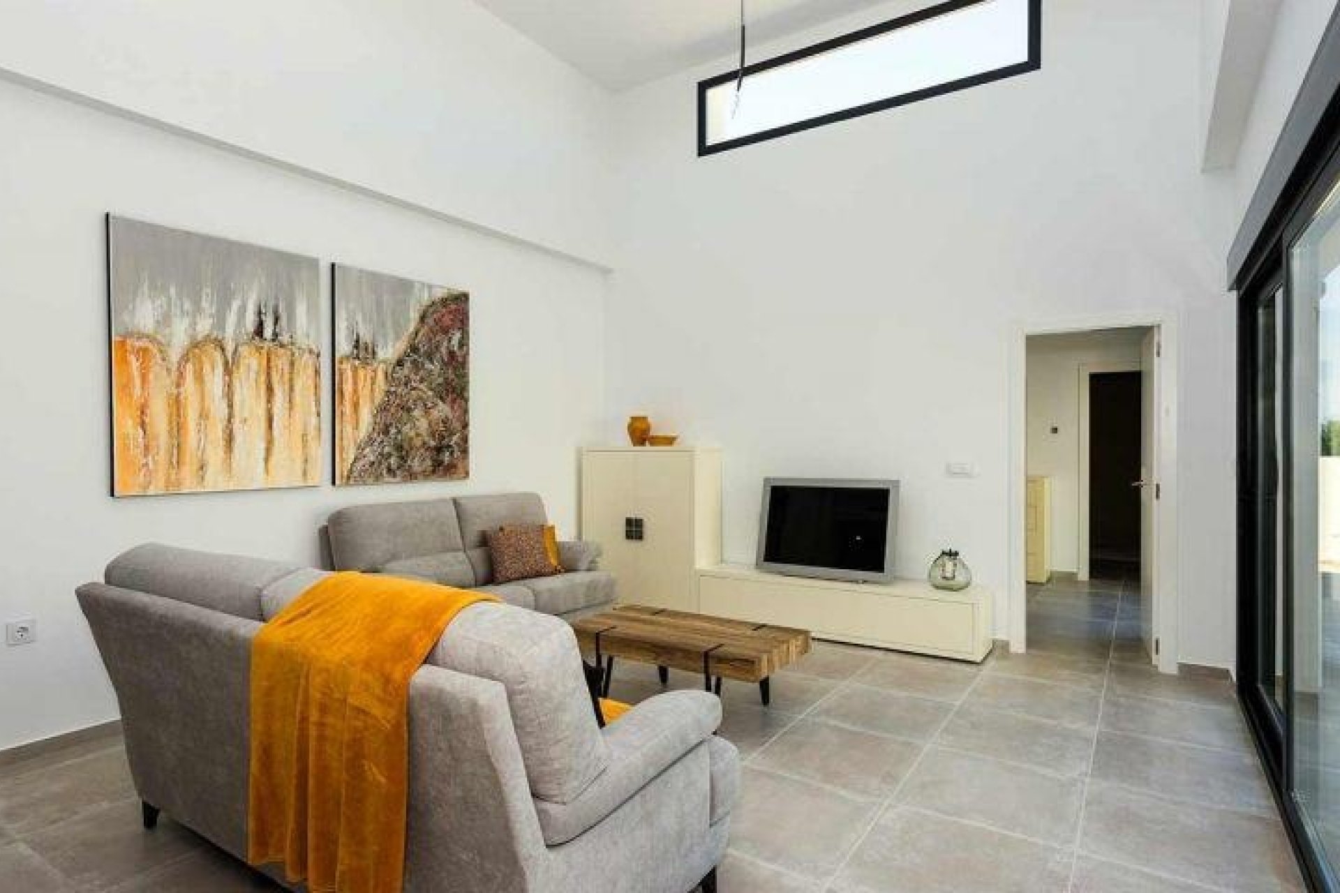 New Build - TOWNHOUSE - Daya Nueva