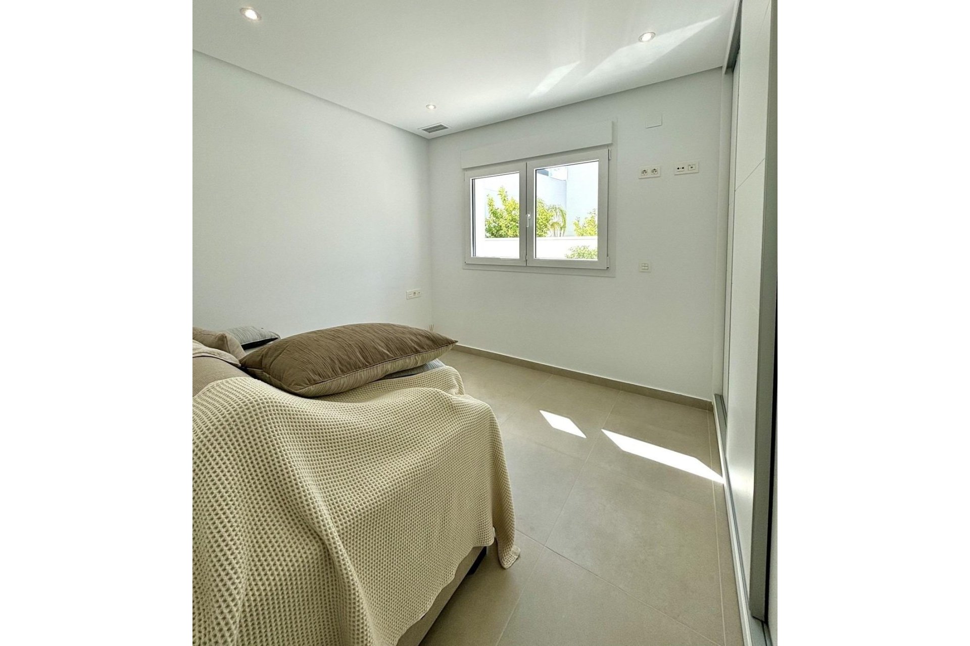 Nueva construcción - Chalet - Benijófar