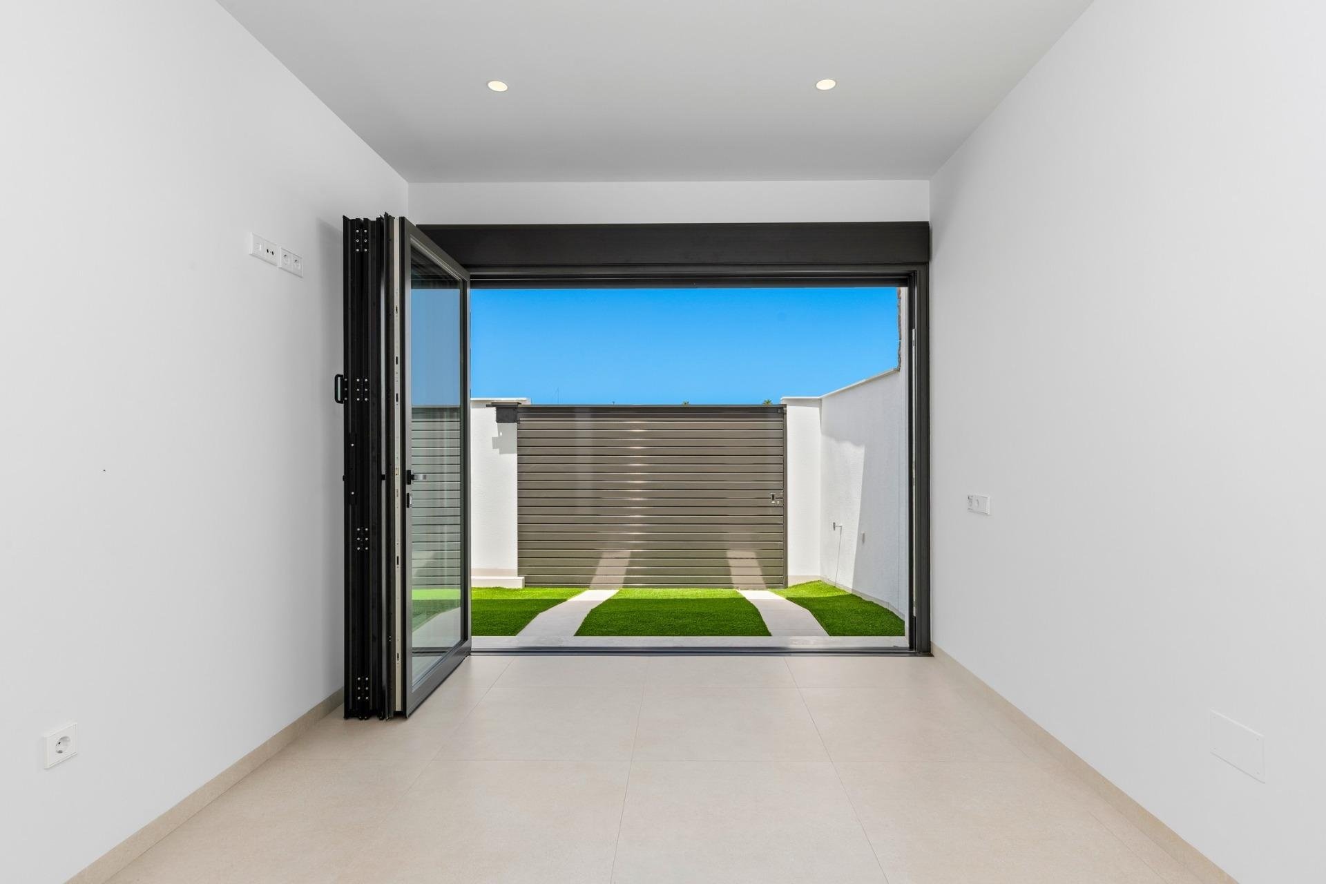 Nueva construcción - Chalet - Los Alcazares