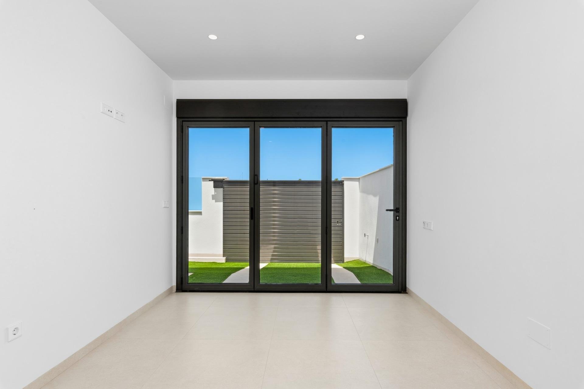 Nueva construcción - Chalet - Los Alcazares
