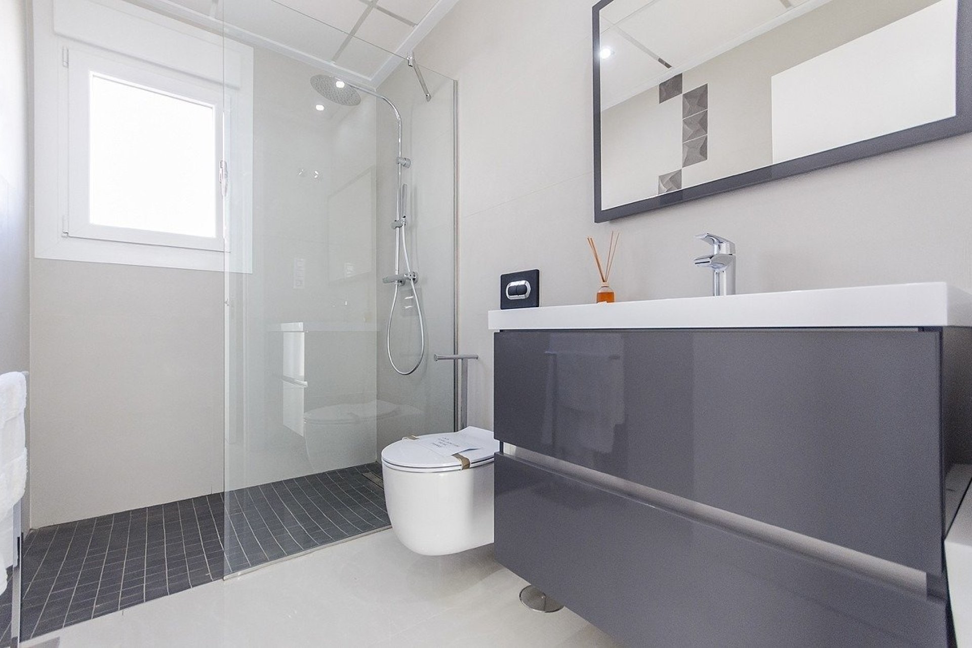 Nueva construcción - Chalet - Los Montesinos