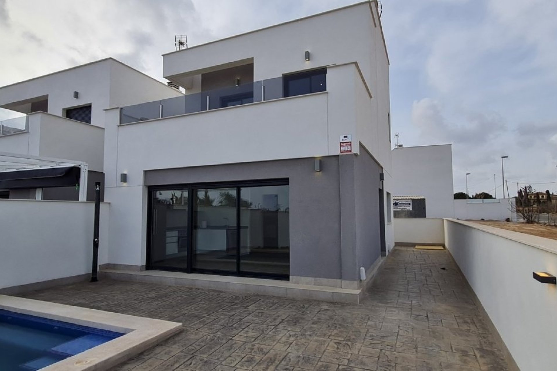 Nueva construcción - Chalet - Orihuela Costa