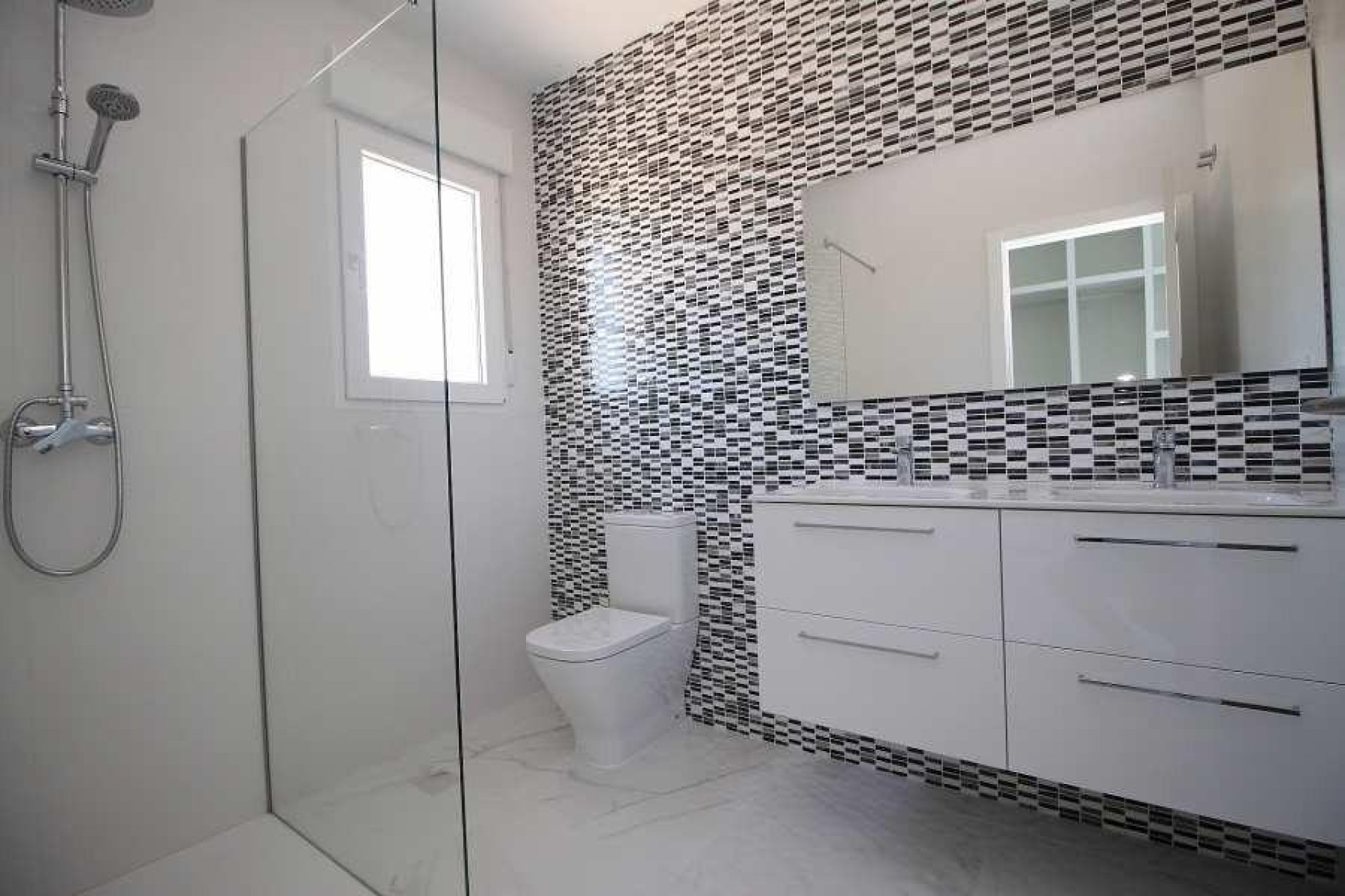 Nueva construcción - Chalet - Pinoso