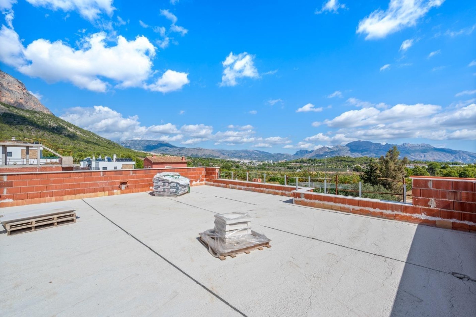 Nueva construcción - Chalet - Polop