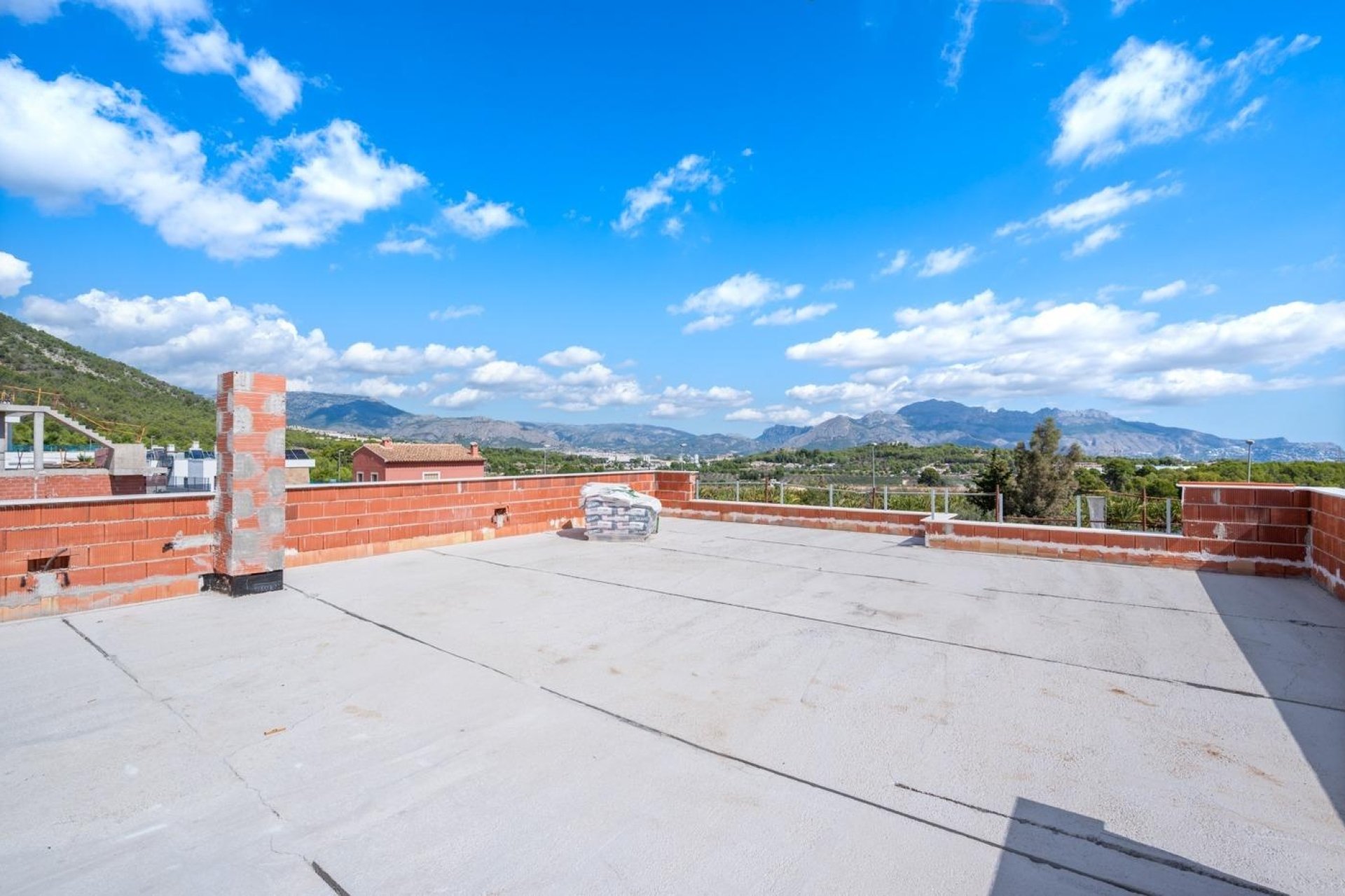 Nueva construcción - Chalet - Polop