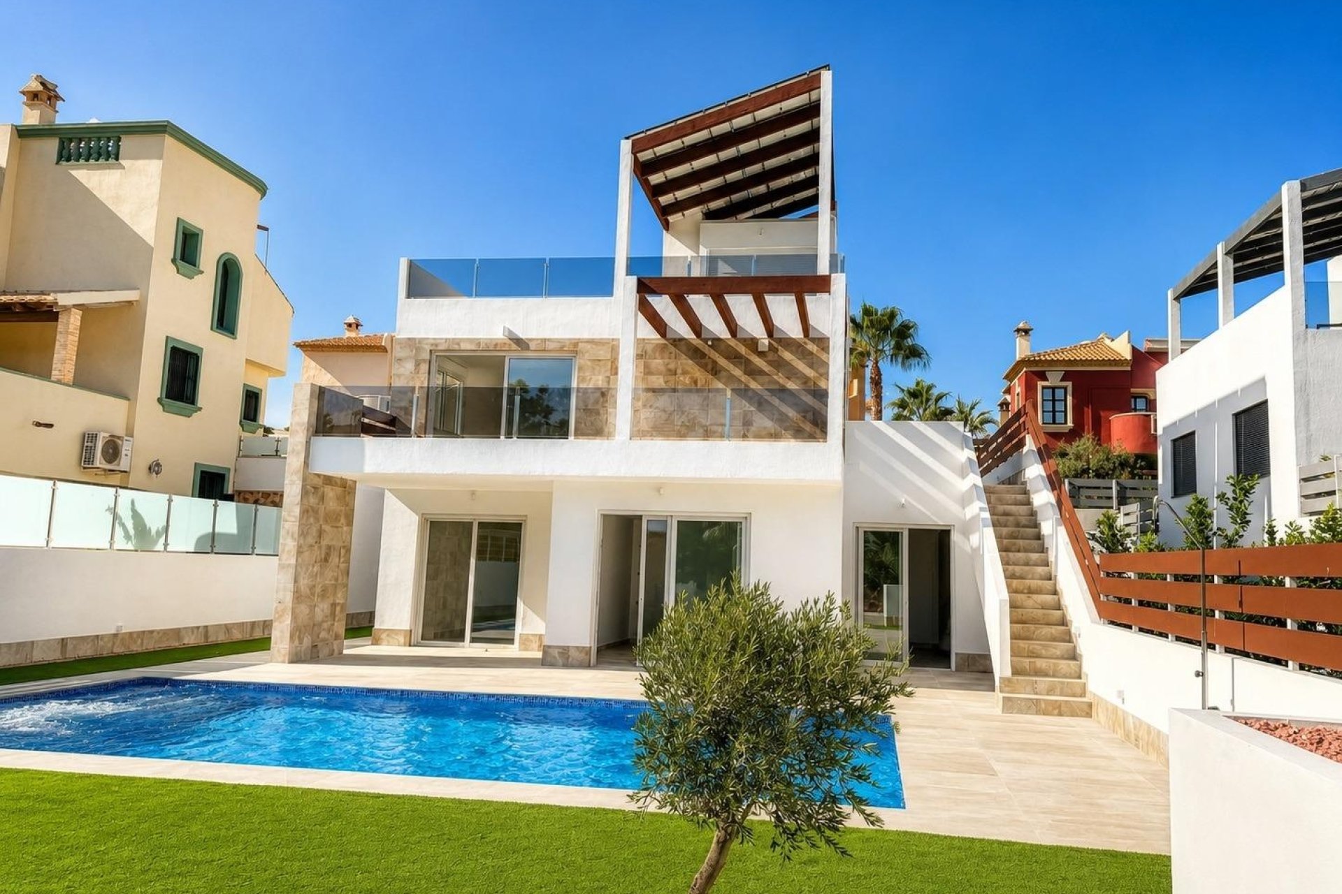 Nueva construcción - Chalet - Rojales