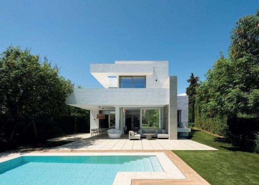 Nueva construcción - Villa - Estepona