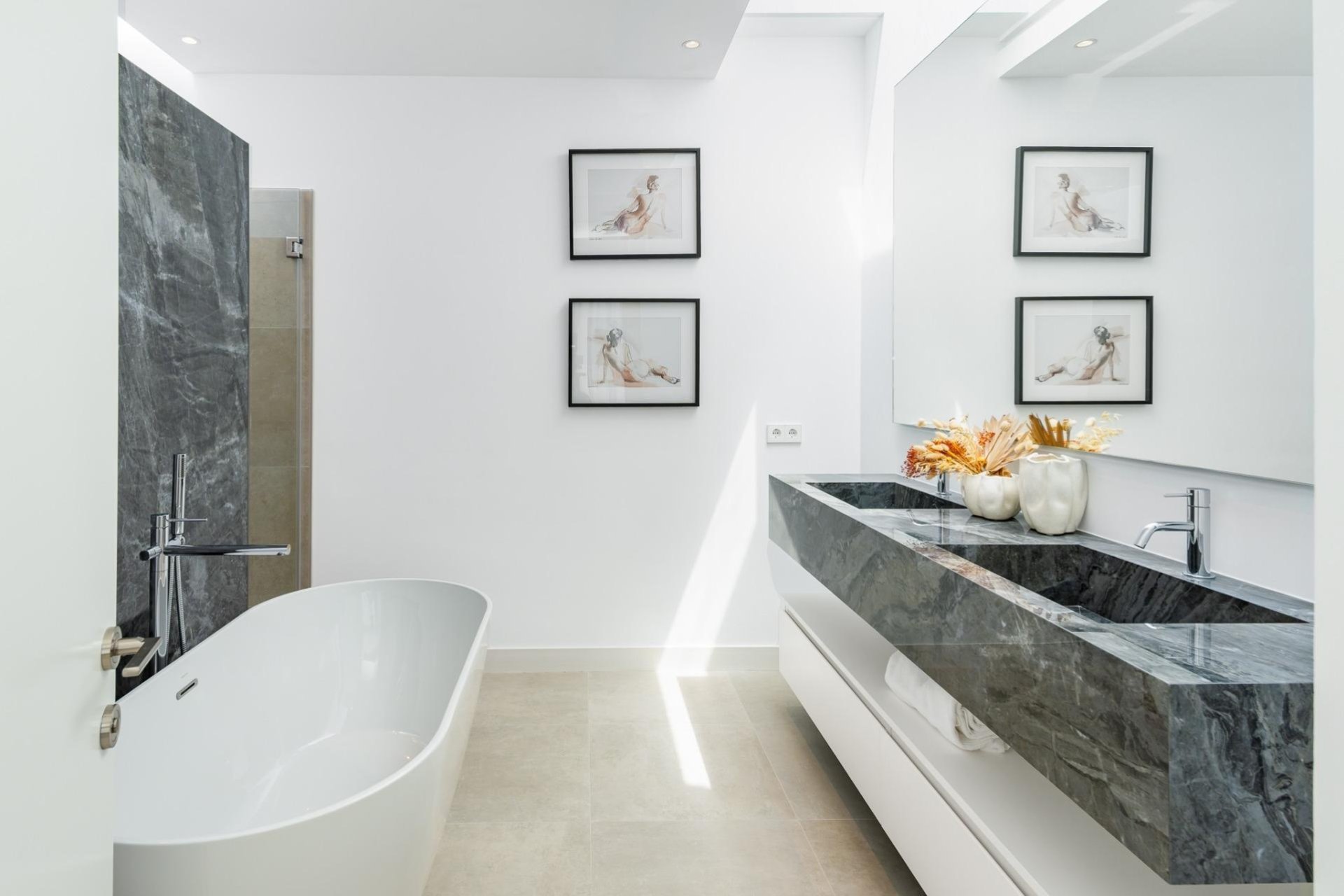 Nueva construcción - Villa - Estepona