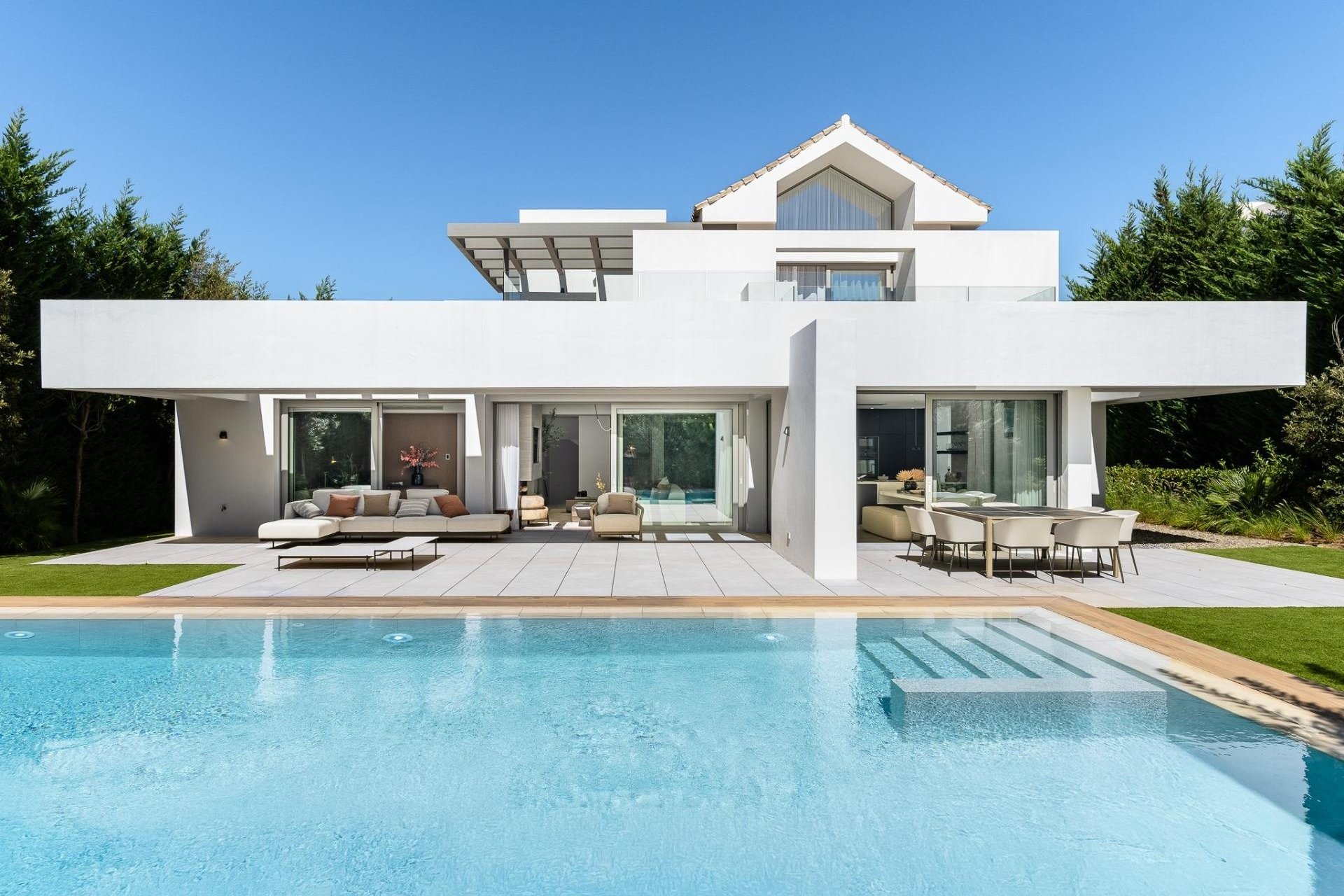 Nueva construcción - Villa - Estepona