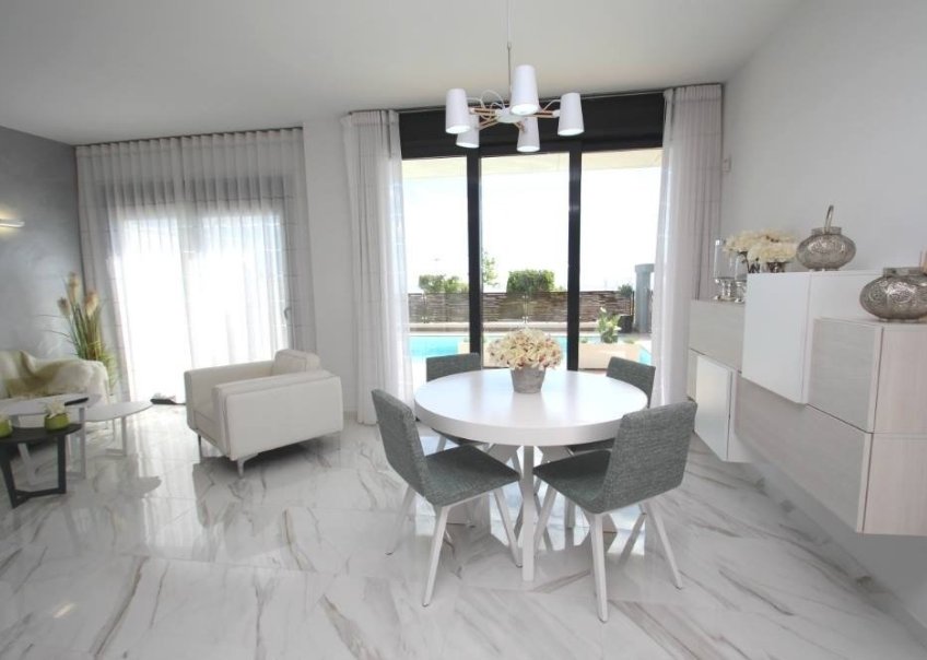 Nueva construcción - Villa - San Miguel de Salinas