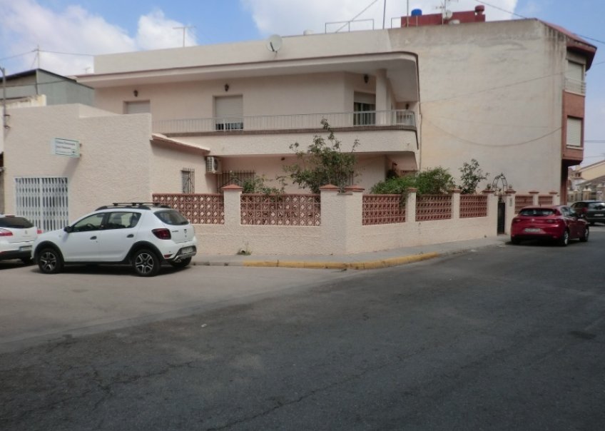 Venta - Casa  - Benejúzar