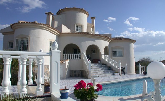 Villa - Sale - Almoradí -
                Almoradi