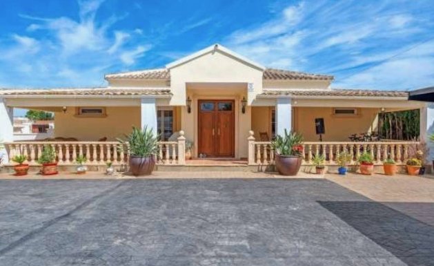 Villa  - Vente - Almoradí -
                Heredades