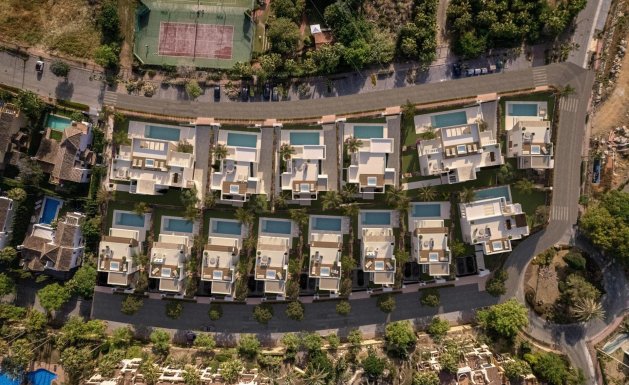 Nueva construcción - Chalet - Estepona
