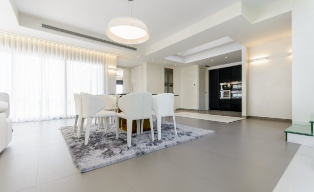 Nueva construcción - Chalet - Orihuela Costa