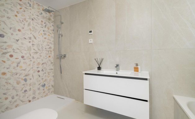 Nueva construcción - Apartamento - Estepona