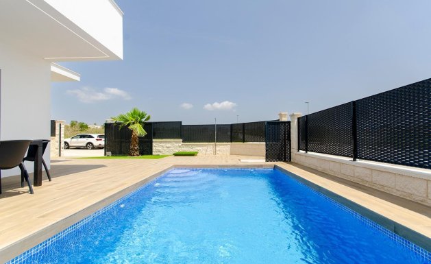 Nueva construcción - Chalet - Orihuela