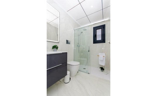 Nueva construcción - Chalet - Orihuela