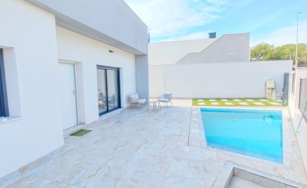 Nueva construcción - Chalet - Pilar de La Horadada