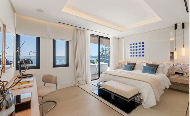 Neuf - APPARTEMENT  - Estepona