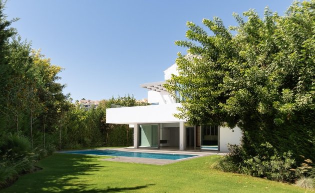 Nueva construcción - Villa - Estepona