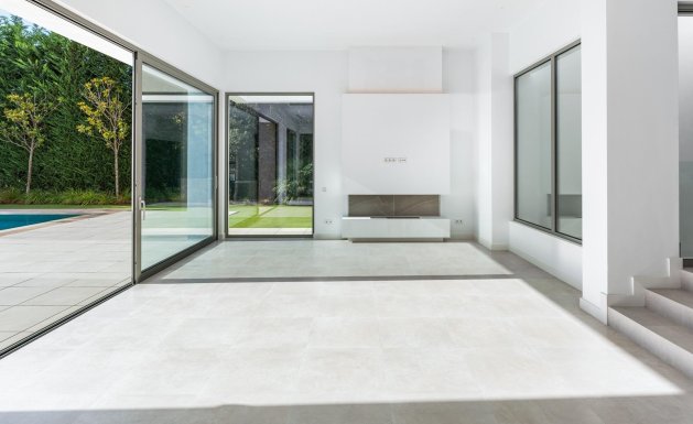 Nueva construcción - Villa - Estepona
