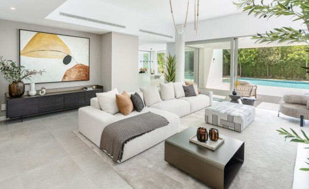 Nueva construcción - Villa - Estepona