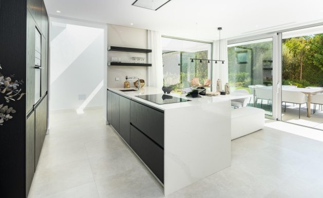 Nueva construcción - Villa - Estepona