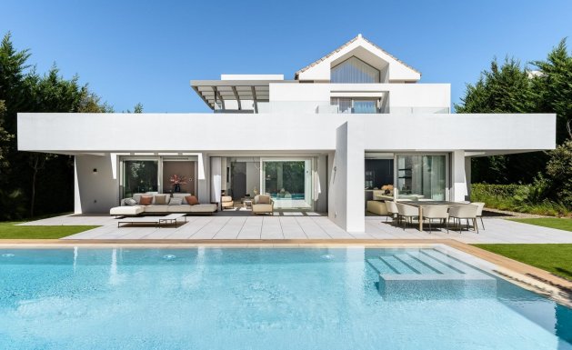 Nueva construcción - Villa - Estepona