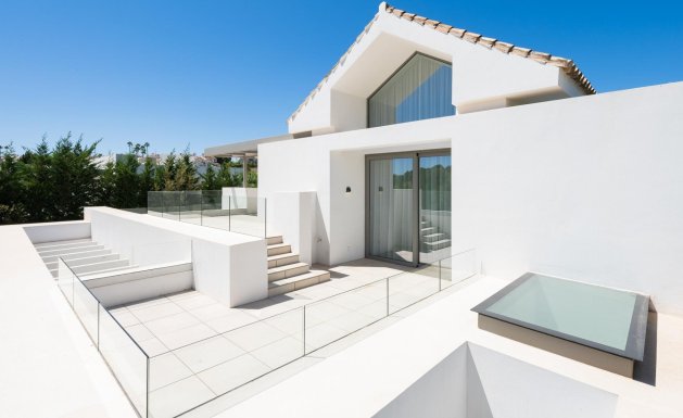 Nueva construcción - Villa - Estepona