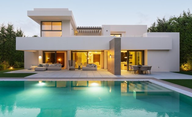 Nueva construcción - Villa - Estepona