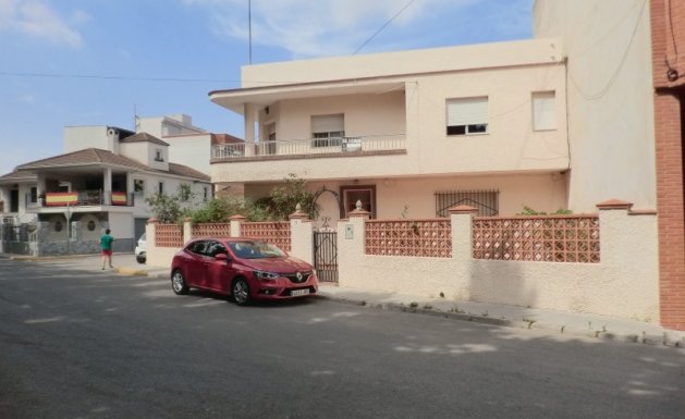 Venta - Casa  - Benejúzar