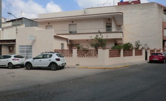 Venta - Casa  - Benejúzar