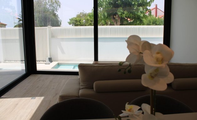 Nueva construcción - Chalet - Pilar de La Horadada