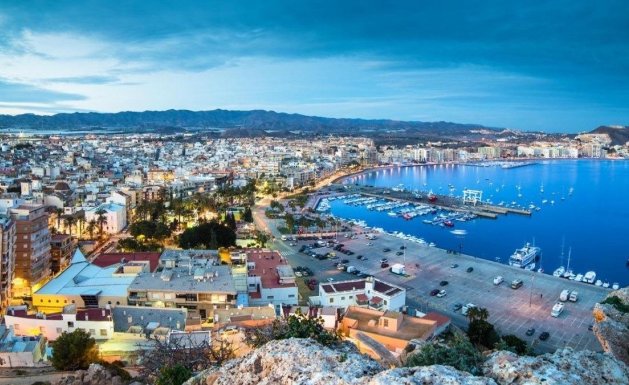 Nueva construcción - Chalet - Aguilas