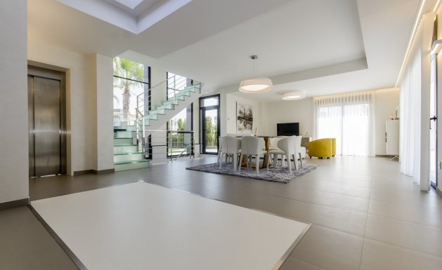 Nueva construcción - Chalet - Orihuela Costa