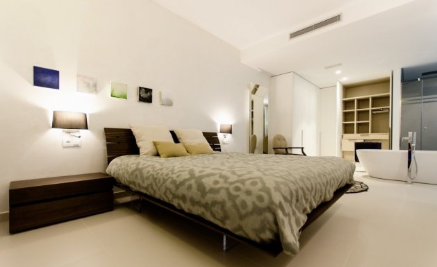 Nueva construcción - Chalet - Orihuela Costa