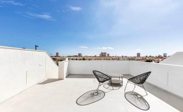 Nueva construcción - Chalet - Los Alcazares