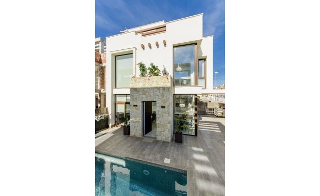 Nueva construcción - Chalet - Los Montesinos